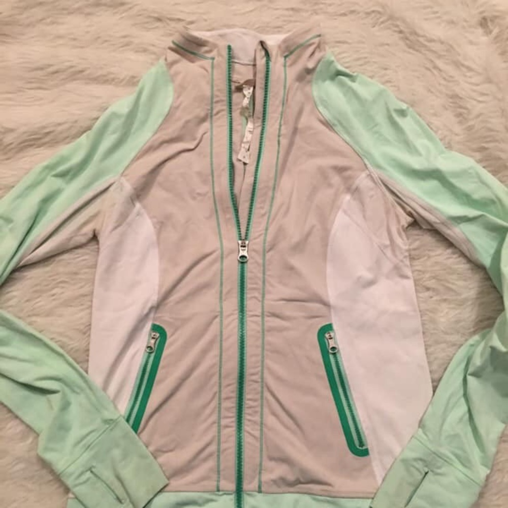 Lululemon run jacket - Picture 2 of 4